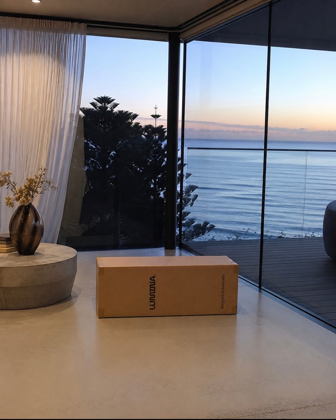 Atelier Lumière Lounge + Matching Ottoman Included